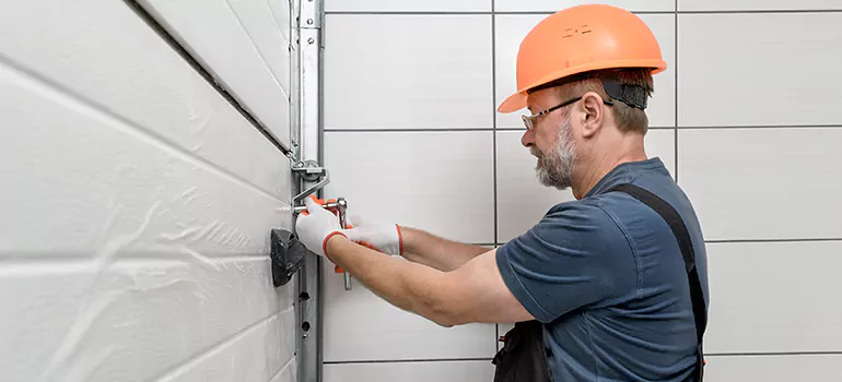 Garage Door Repair in Coconut Creek